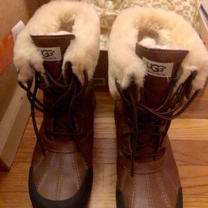 UGG Men’s Butte Worchester boots. Size: 11 1/2